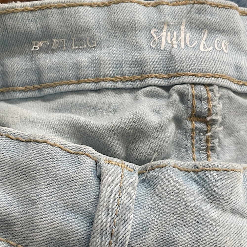 Style & Co Boot Leg Light Blue Jeans Size 16 Waist 34” Inseam 31” - Picture 5 of 7